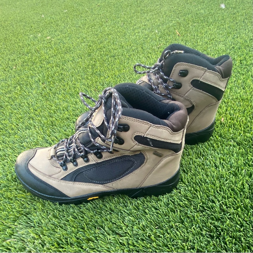 Cabela’s Hiking Boots